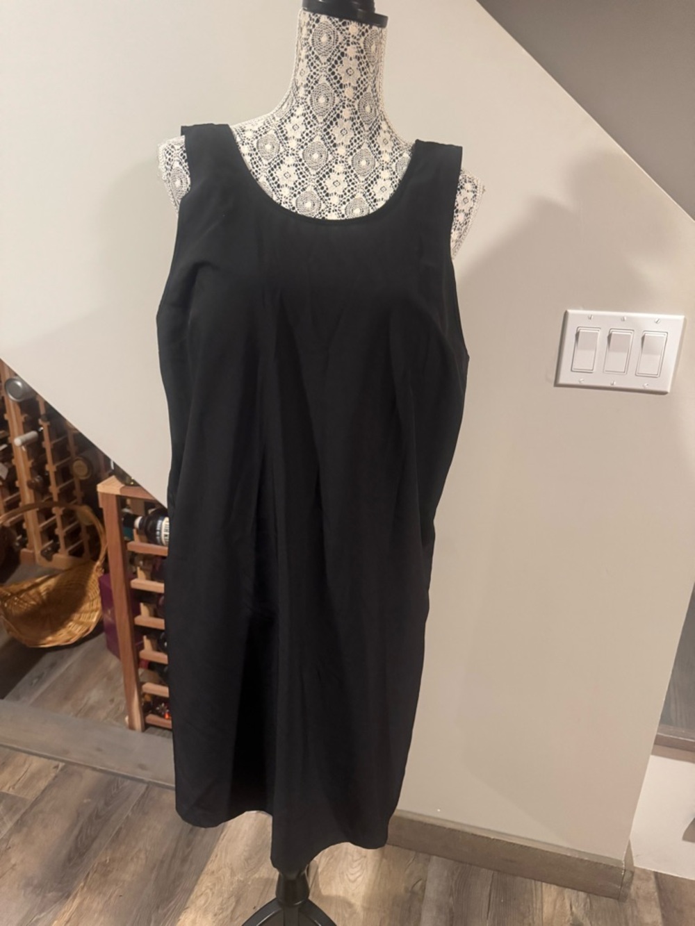 Banana Republic Black Sleeveless Midi Shift Dress